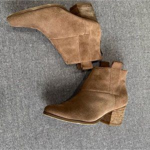 Sole Society women cow leather booties size 8